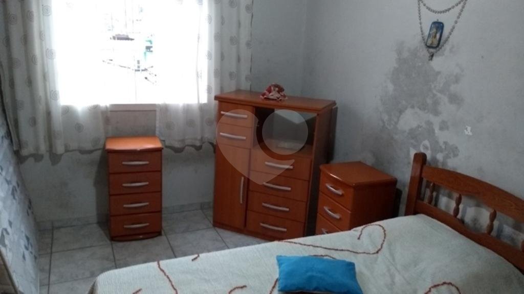 Ótima Casa térrea na Vila Dom Pedro com 2 casas