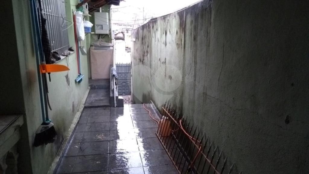 Ótima Casa térrea na Vila Dom Pedro com 2 casas