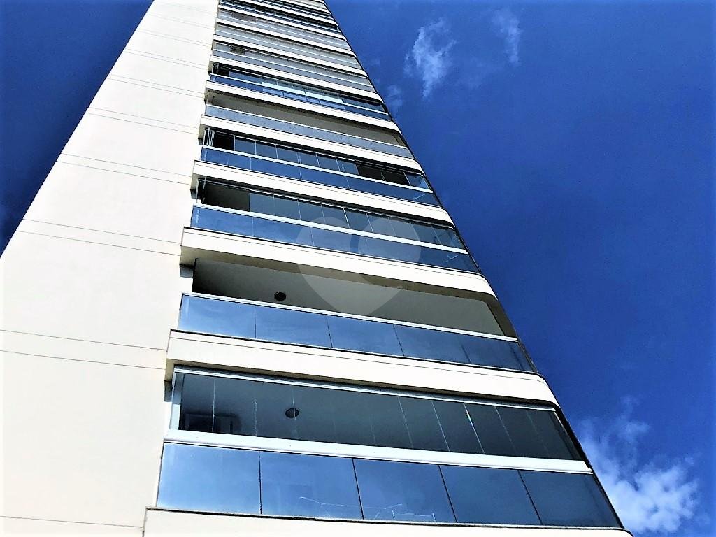 Apartamento Residencial Santa Teresinha com 160 metros