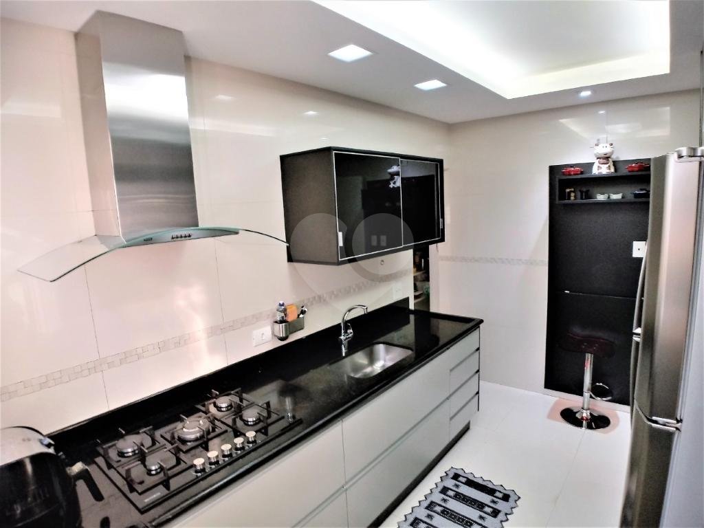 Apartamento Residencial Santa Teresinha com 160 metros