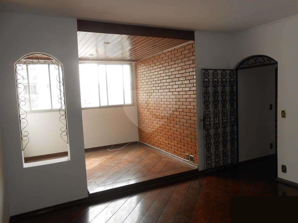 Apartamento bem localizado com 3 dormitórios sendo 1 suíte.