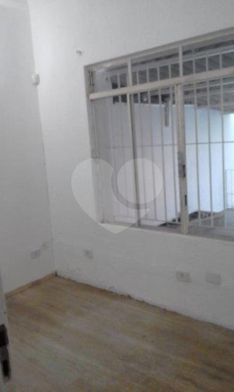 Casa à venda e aluguel com 3 quartos, 220m² - Foto 11