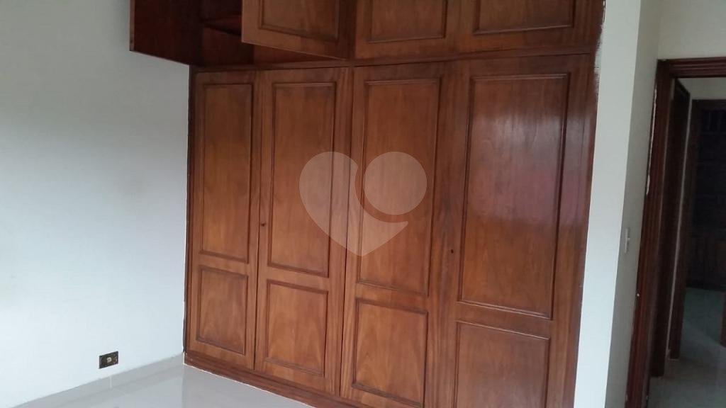 Casa à venda e aluguel com 3 quartos, 263m² - Foto 18