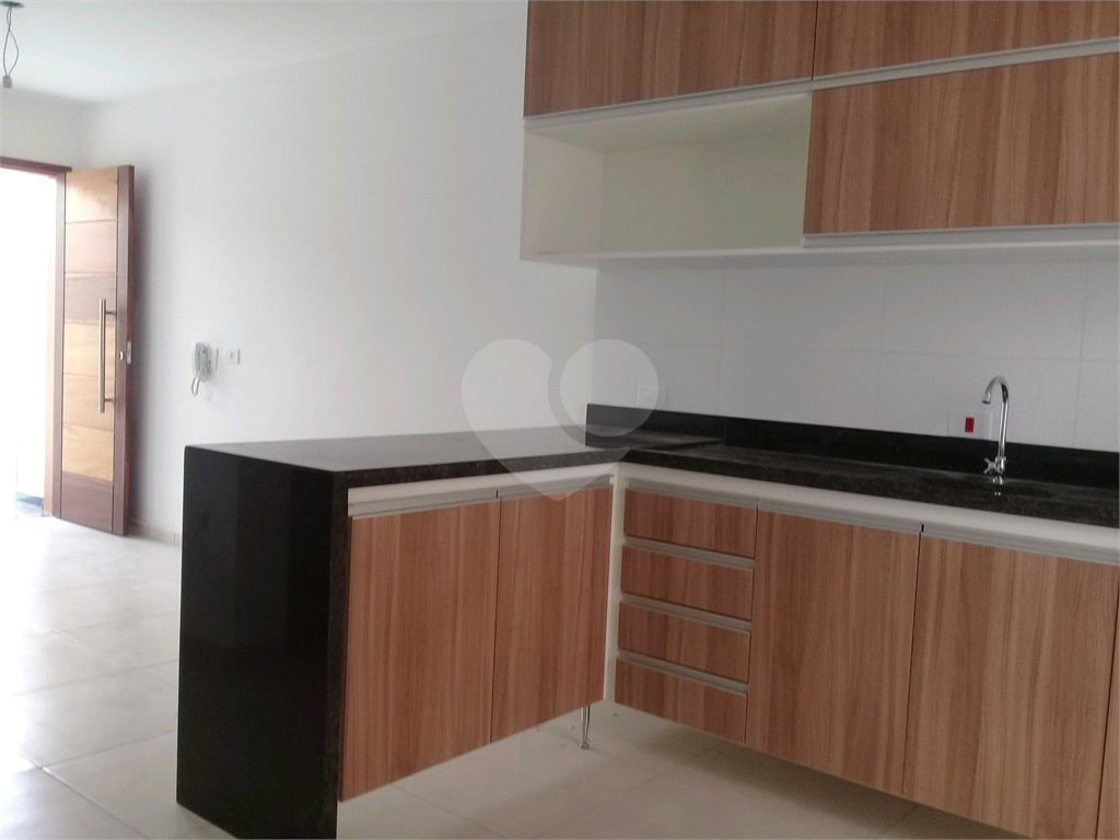 sobrados em condominio fechado limao