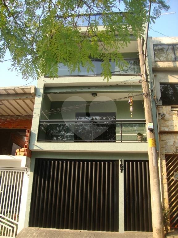 SOBRADO em ANHANGUERA
