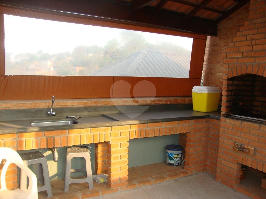 SOBRADO em ANHANGUERA