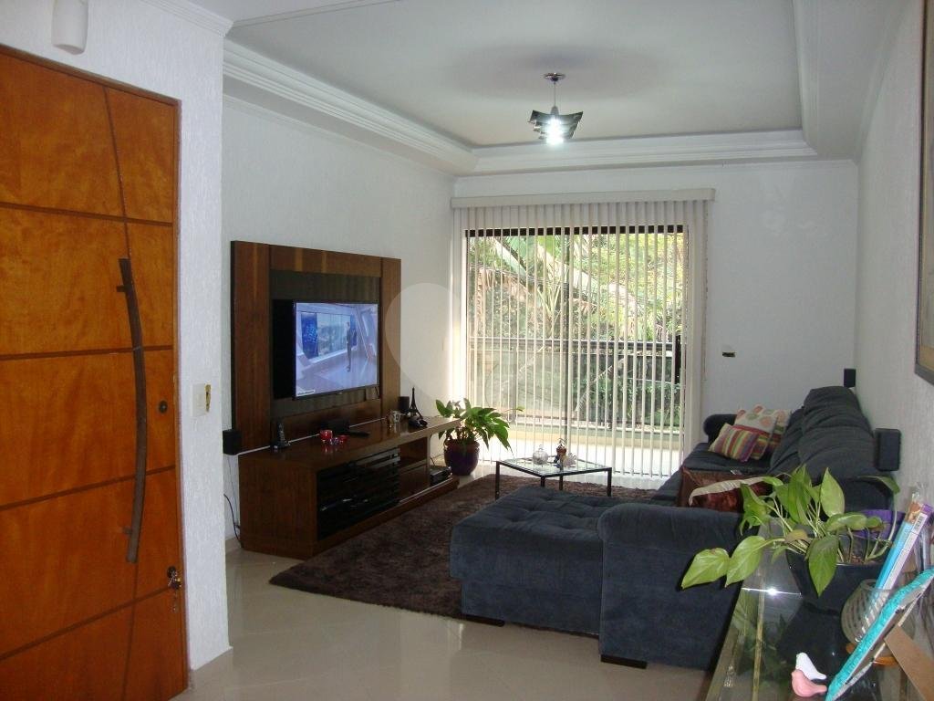 SOBRADO em ANHANGUERA