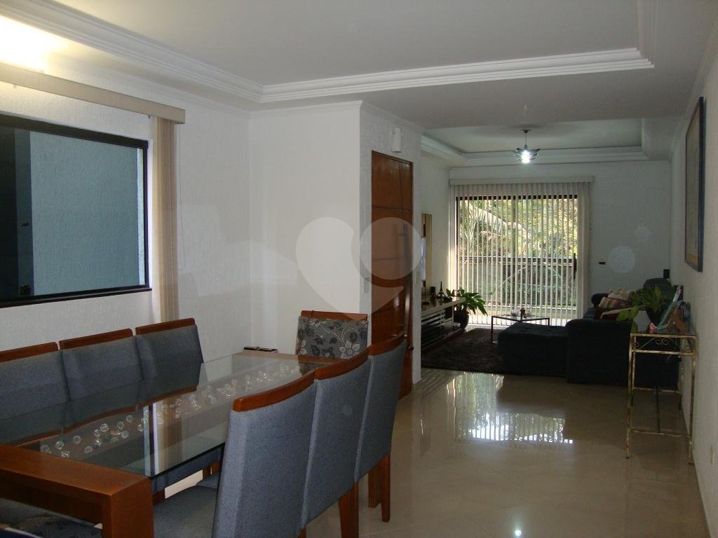 SOBRADO em ANHANGUERA