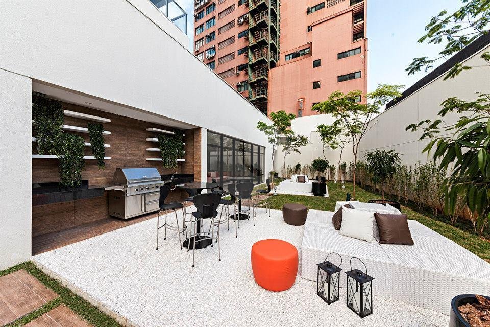 01 DORM MOBILIADO COM VAGA DE GARAGEM AO LADO DO METRÔ EM PINHEIROS 