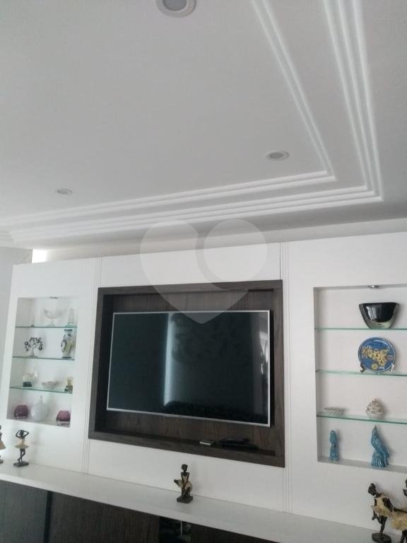 APARTAMENTO em SANTANA
