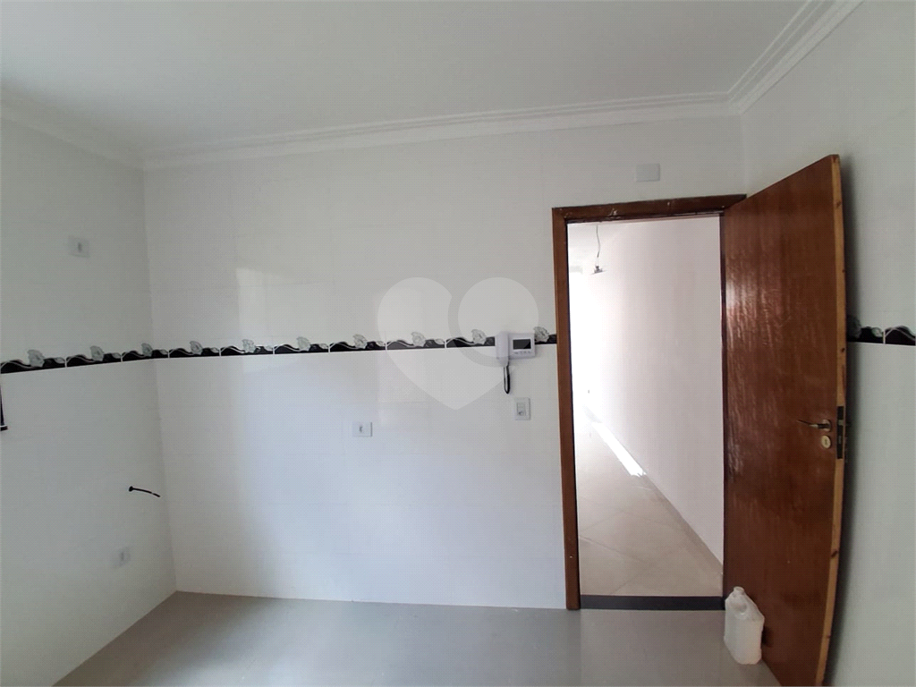 Sobrado amplo com 3 suítes e 5 vagas na Cachoeirinha