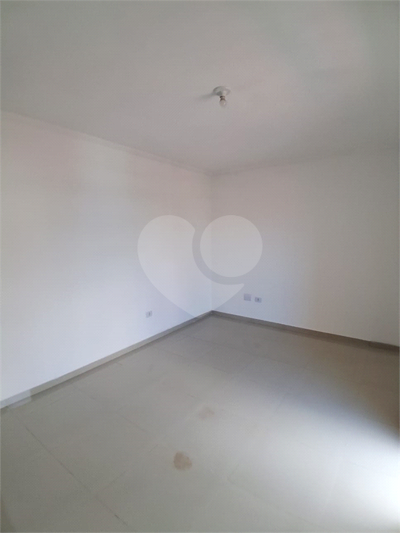 Sobrado amplo com 3 suítes e 5 vagas na Cachoeirinha