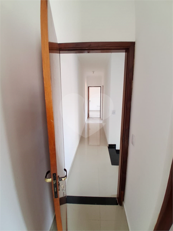 Sobrado amplo com 3 suítes e 5 vagas na Cachoeirinha