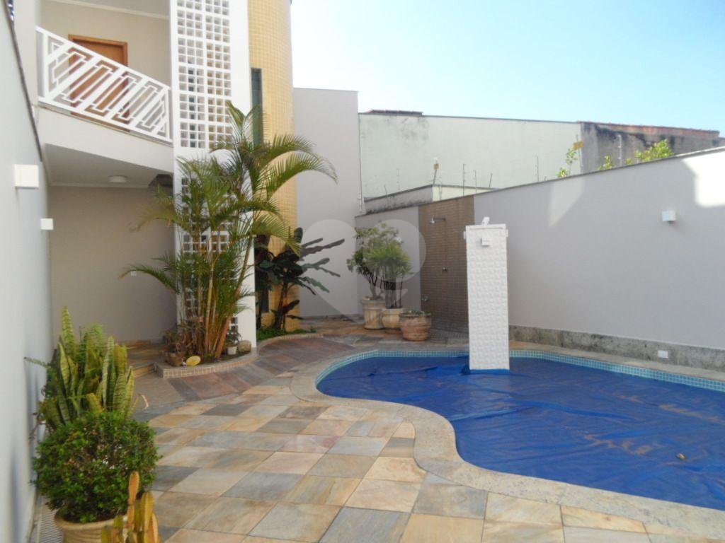 Sobrado à venda com 3 quartos, 160m² - Foto 1