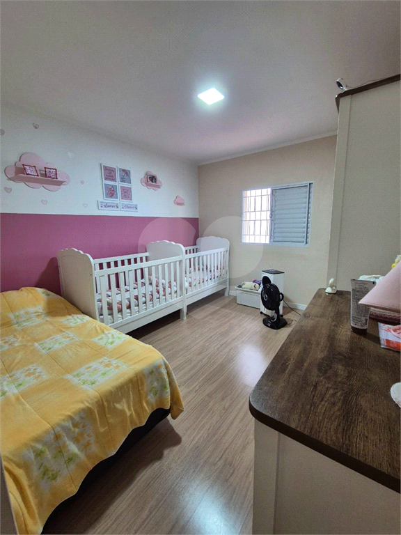 Sobrado na Vila Nova Mazzei com 3 dorms, 2 vagas e dependência de empregada
