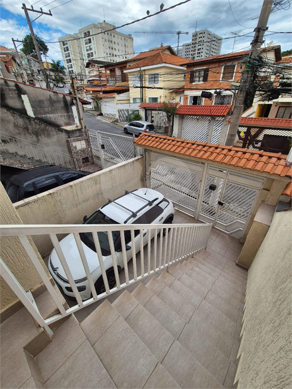 Sobrado na Vila Nova Mazzei com 3 dorms, 2 vagas e dependência de empregada