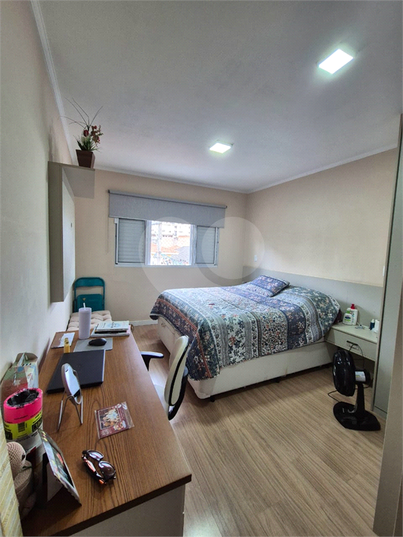 Sobrado na Vila Nova Mazzei com 3 dorms, 2 vagas e dependência de empregada