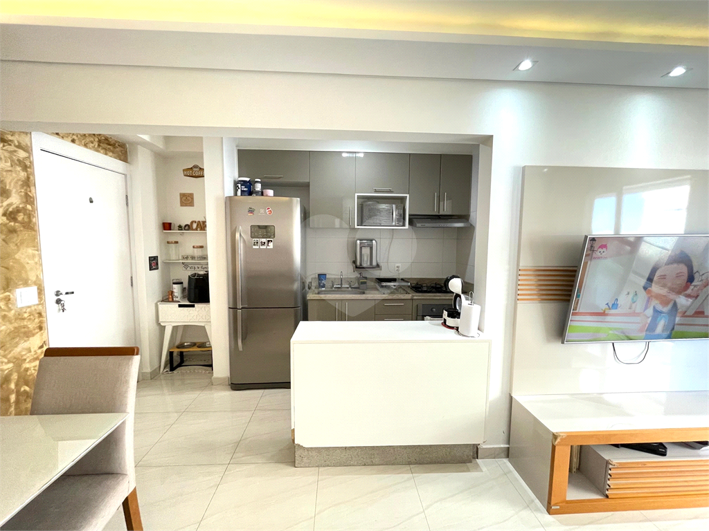 APARTAMENTO JULIO BUONO IMPECÁVEL