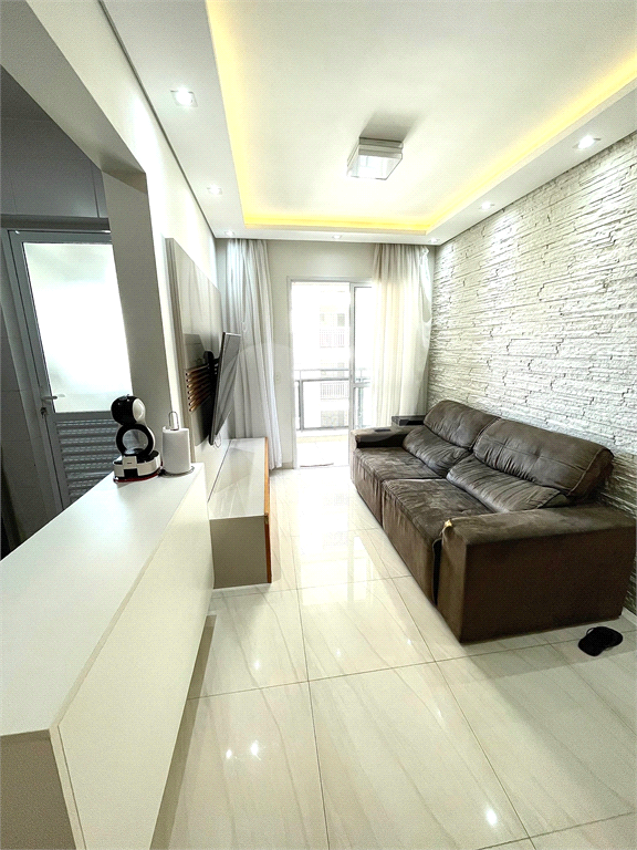 APARTAMENTO JULIO BUONO IMPECÁVEL