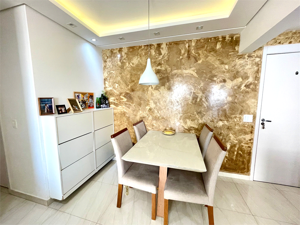 APARTAMENTO JULIO BUONO IMPECÁVEL