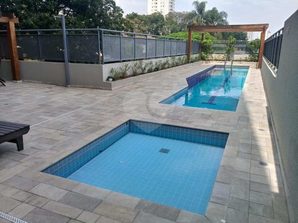 APARTAMENTO JULIO BUONO IMPECÁVEL
