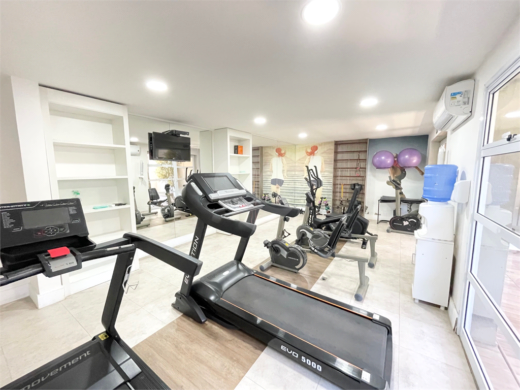 APARTAMENTO JULIO BUONO IMPECÁVEL