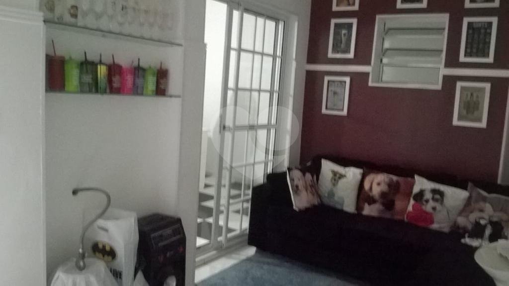 Sobrado à venda com 2 quartos, 240m² - Foto 3