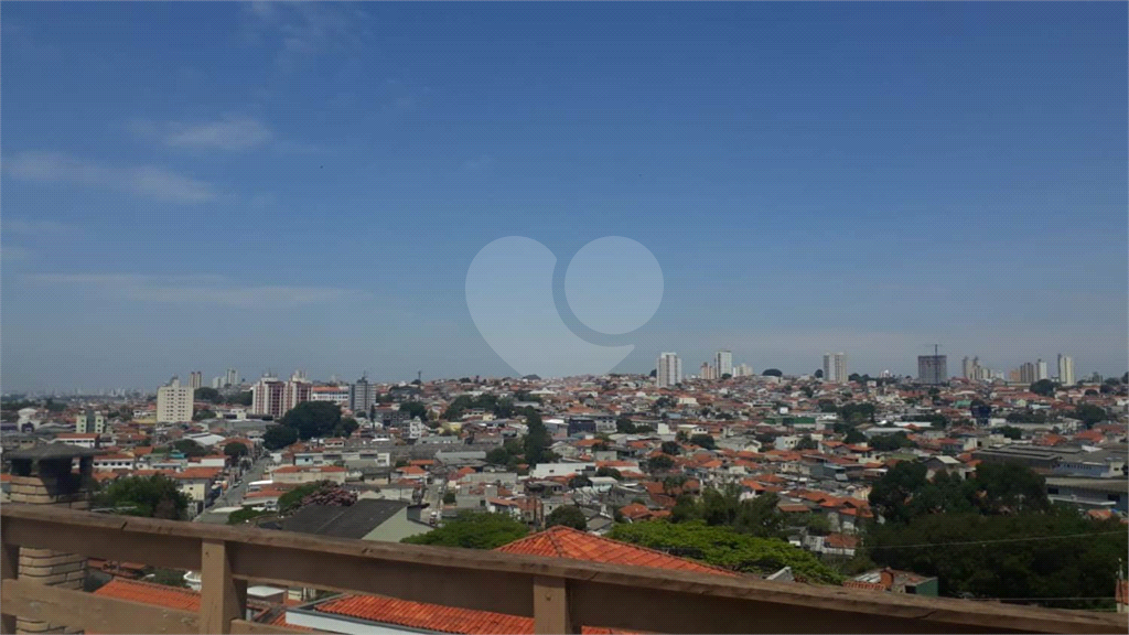 Espetacular Casa em Bairro Nobre e Seguro!!! Com 750 Metros de Construção e 916 Metros de Terreno!!!