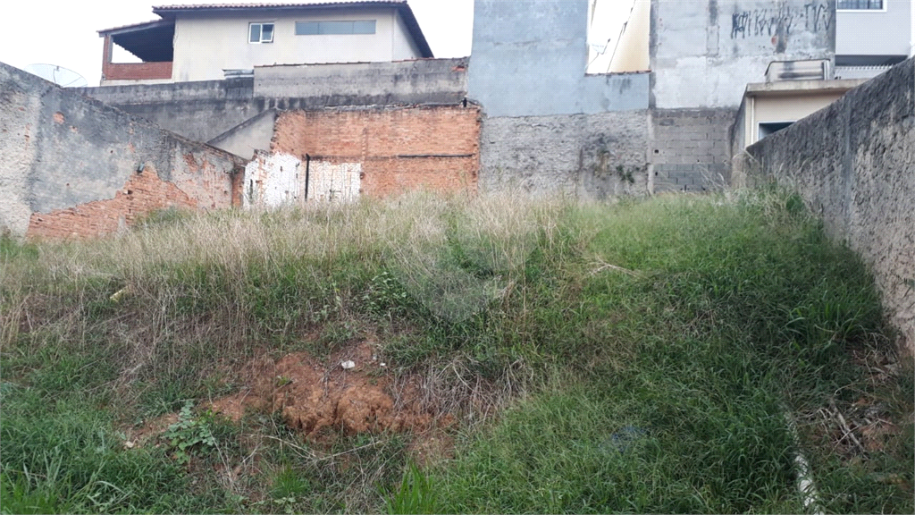 Terreno limpo Pronto para Construir com 271 metros em Ótimo Local Atenção Construtores!!