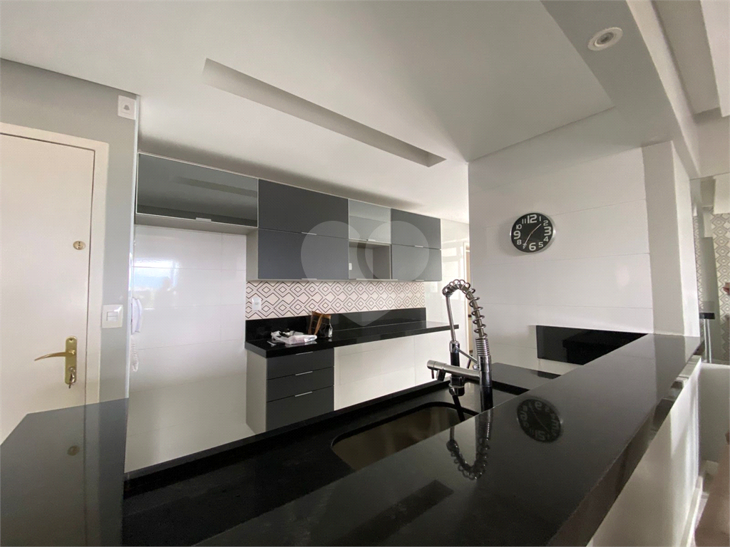 Apartamento á venda na Santa Teresinha