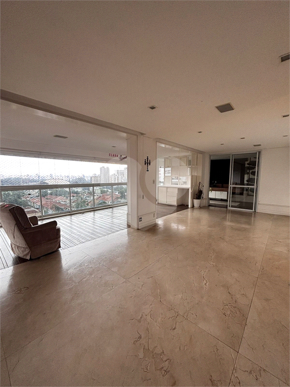 APARTAMENTO em PARAÍSO