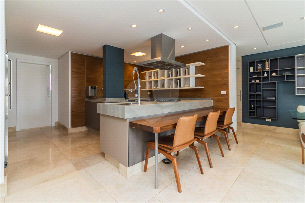 APARTAMENTO A VENDA COM 3 QUARTOS, 180M2 AU NO JARDIM AMÉRICA
