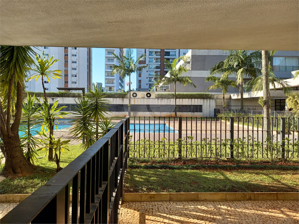 Apartamento a venda, reformado 2 quartos 1 suíte em Pinheiros, próximo ao metro e ao HC!