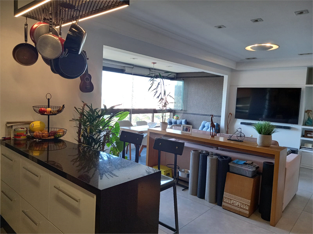 Apartamento a venda, reformado 2 quartos 1 suíte em Pinheiros, próximo ao metro e ao HC!
