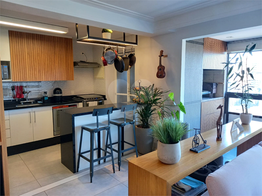 Apartamento a venda, reformado 2 quartos 1 suíte em Pinheiros, próximo ao metro e ao HC!