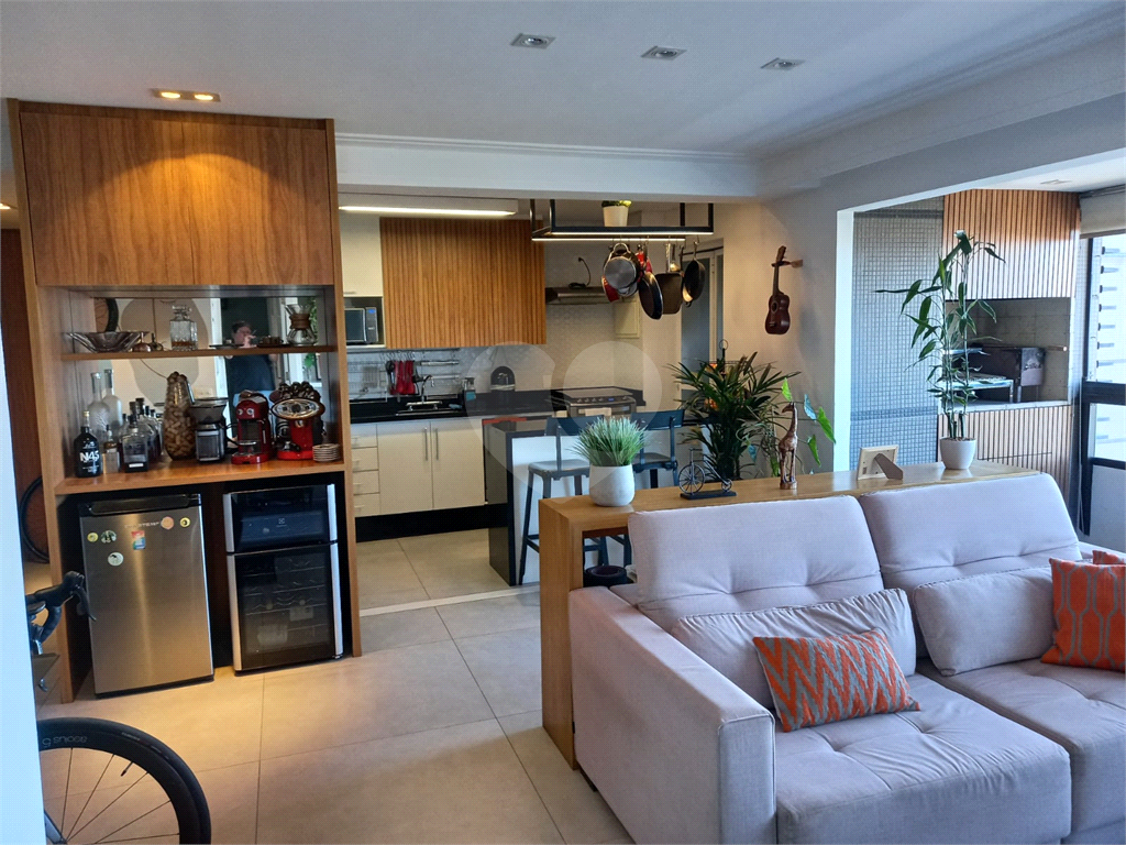 Apartamento a venda, reformado 2 quartos 1 suíte em Pinheiros, próximo ao metro e ao HC!
