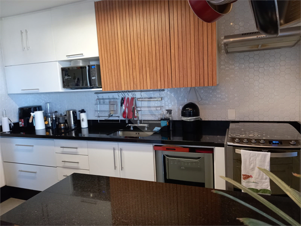 Apartamento a venda, reformado 2 quartos 1 suíte em Pinheiros, próximo ao metro e ao HC!