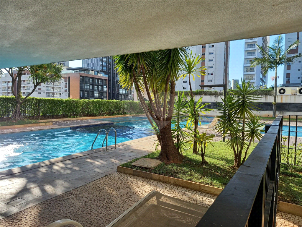 Apartamento a venda, reformado 2 quartos 1 suíte em Pinheiros, próximo ao metro e ao HC!