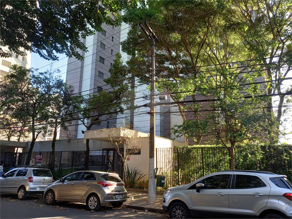 Apartamento a venda, reformado 2 quartos 1 suíte em Pinheiros, próximo ao metro e ao HC!