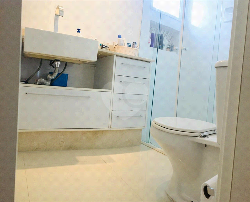 Excelente apartamento 3 dormitórios sendo 3 suítes , 3 vagas de garagem . Agende sua visita ! 