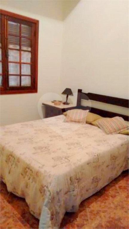 Casa em condomínio em Atibaia