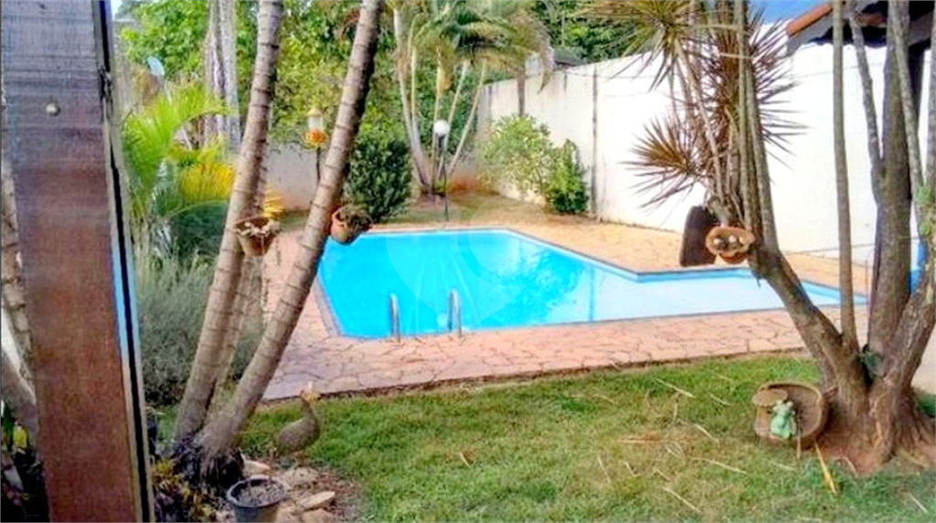 Casa em condomínio em Atibaia