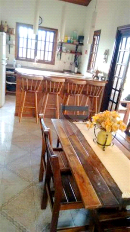 Casa em condomínio em Atibaia