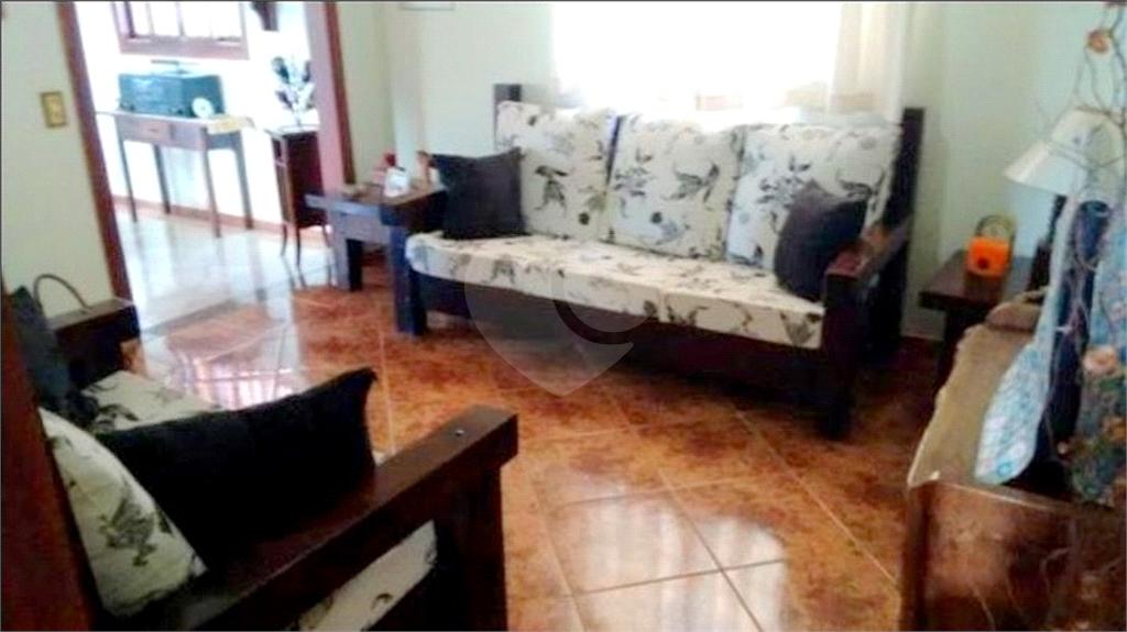 Casa em condomínio em Atibaia