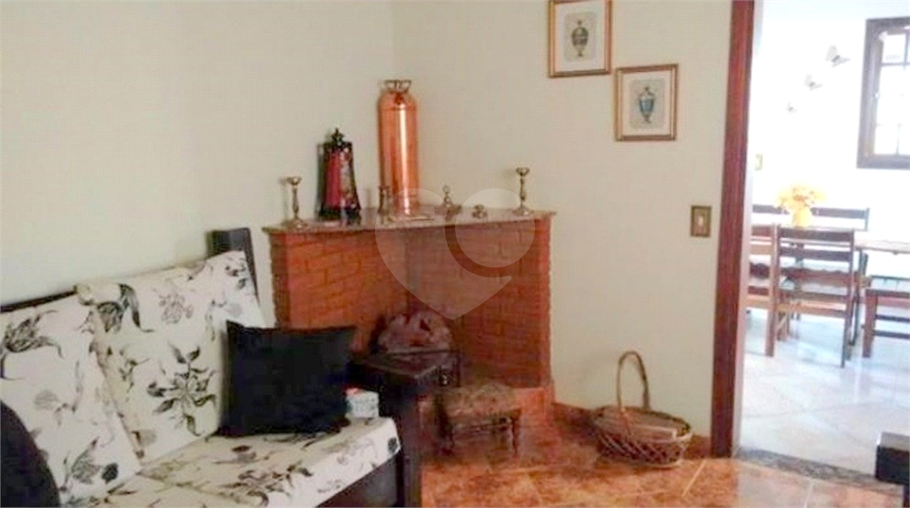 Casa em condomínio em Atibaia