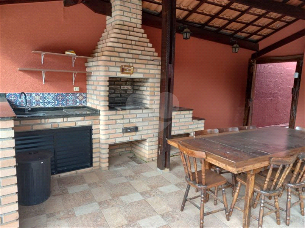 Casa em condomínio em Atibaia
