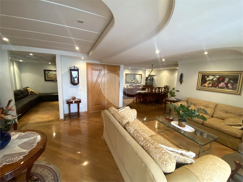 SANTANA 4 SUITES E 4 VAGAS
