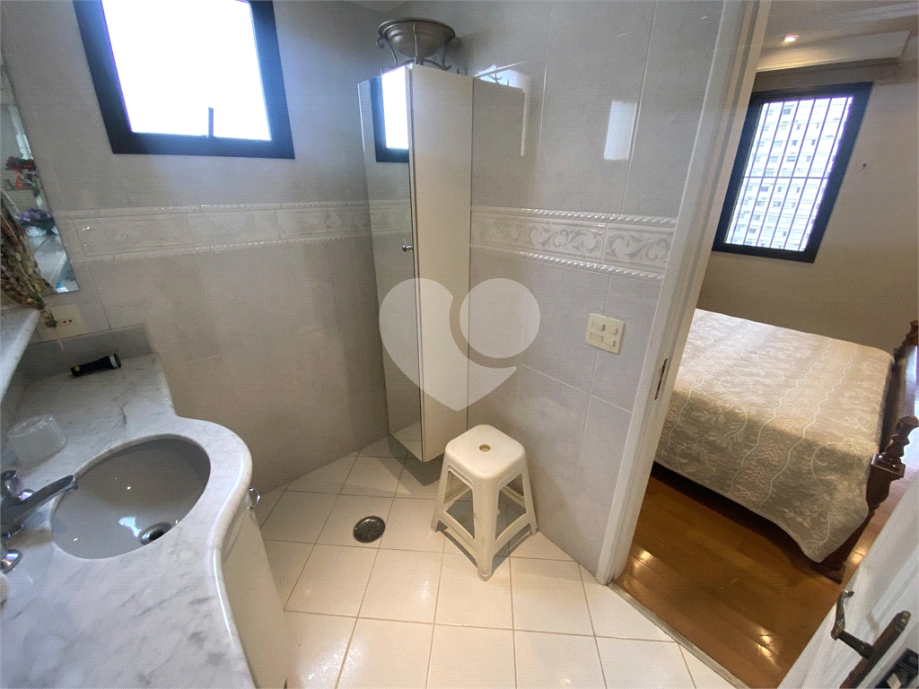 SANTANA 4 SUITES E 4 VAGAS
