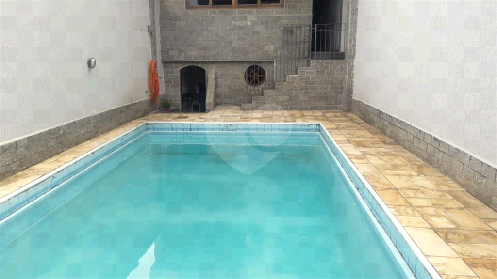 Sobrado à venda com 3 quartos, 165m² - Foto 1