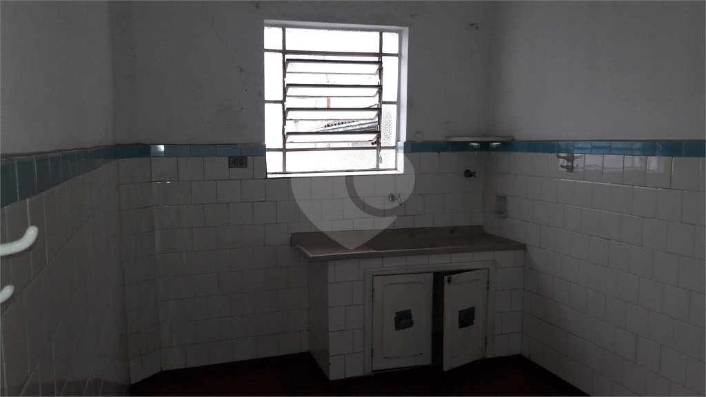 Casa à venda e aluguel com 2 quartos, 250m² - Foto 10